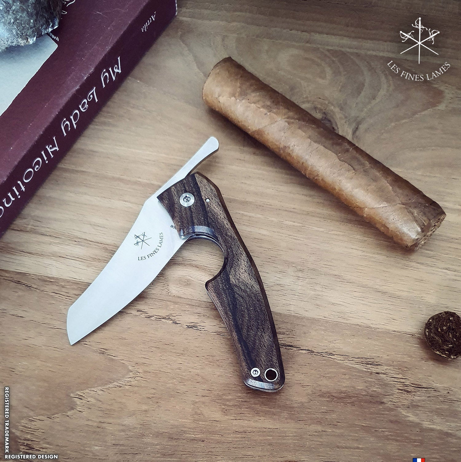 Le Petit - Compass - Cuba Ziricote | Les Fines Lames-Cutter-Cuban Ashes