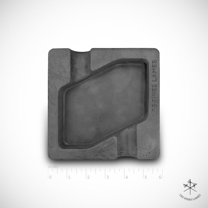 Dyad - Concrete Ashtray - Anthracite | Les Fines Lames - Cuban Ashes